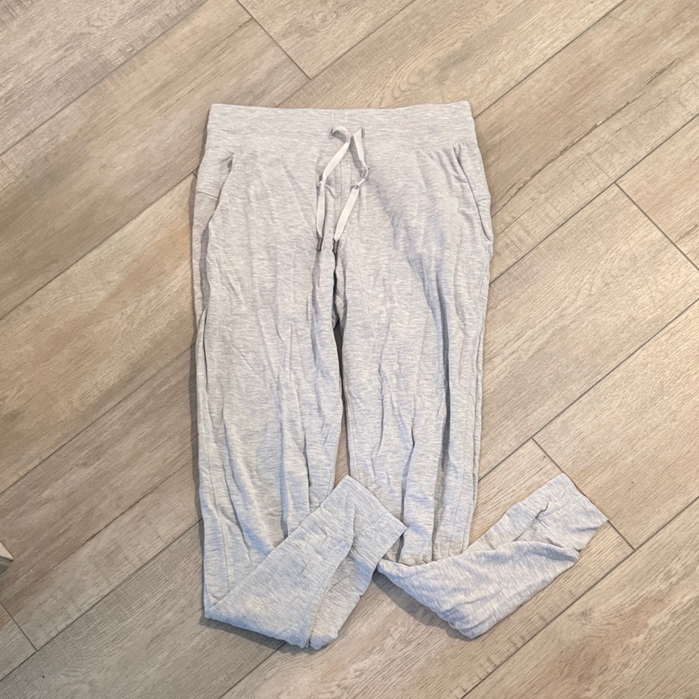 Lululemon Warm down Grey joggers size 2 (see pics for drawstring)